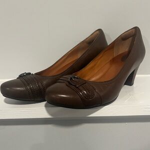 Clarks Women's Leather Athena Comfort Artisan Heels – Size 9 | Timeless Elegance